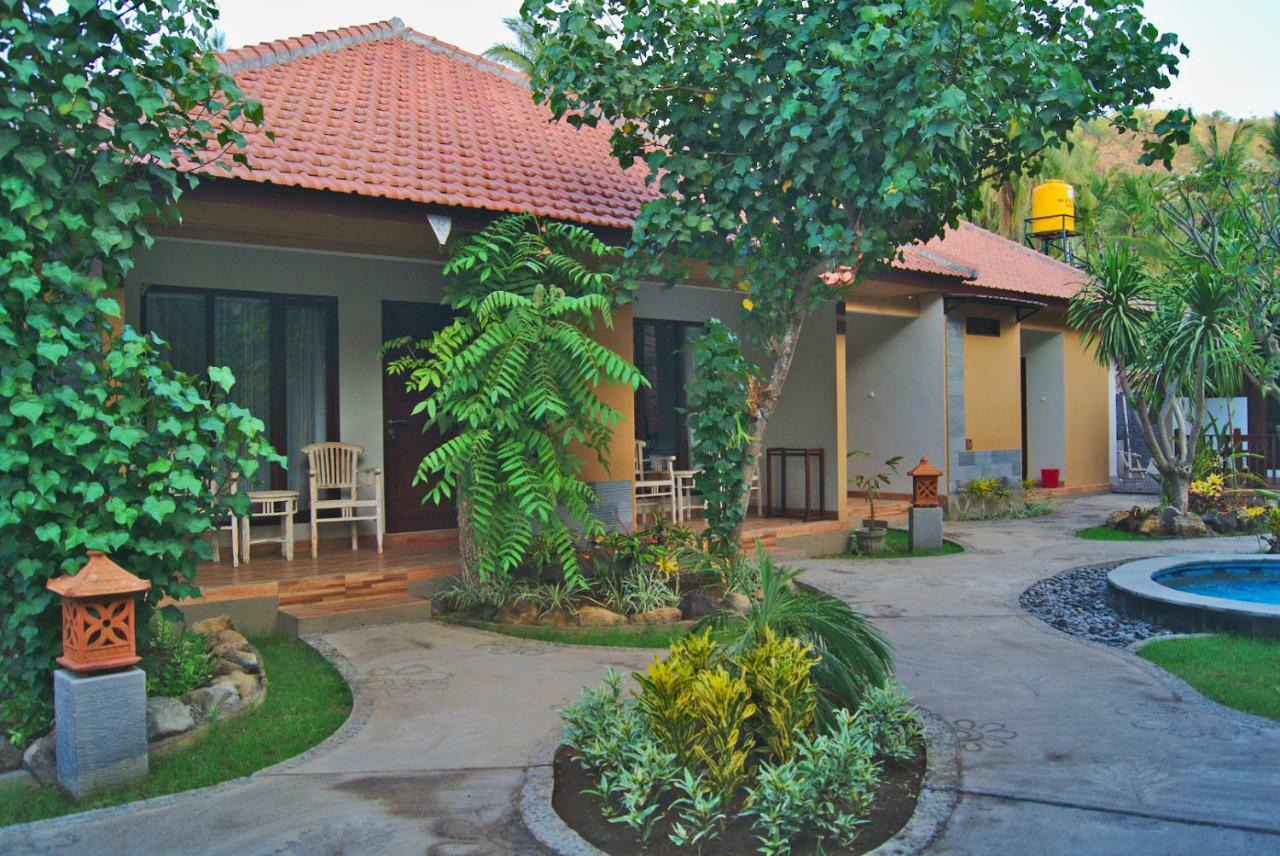 Ghamed Sari Hotel Exterior photo